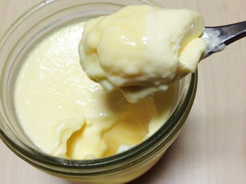 生クリームと卵黄多めのクリーミープリン